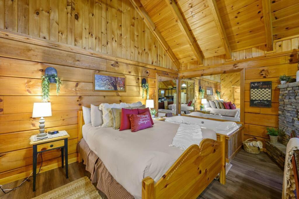 Do Not Disturb - Pigeon Forge Smoky Mountain Studio Cabin, Hot Tub, Fireplace Villa Exterior foto