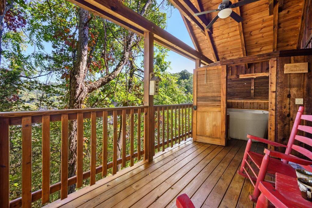 Do Not Disturb - Pigeon Forge Smoky Mountain Studio Cabin, Hot Tub, Fireplace Villa Exterior foto