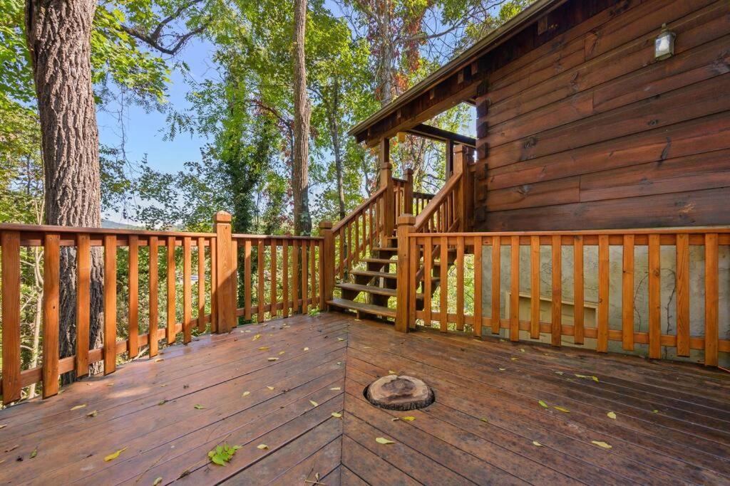 Do Not Disturb - Pigeon Forge Smoky Mountain Studio Cabin, Hot Tub, Fireplace Villa Exterior foto