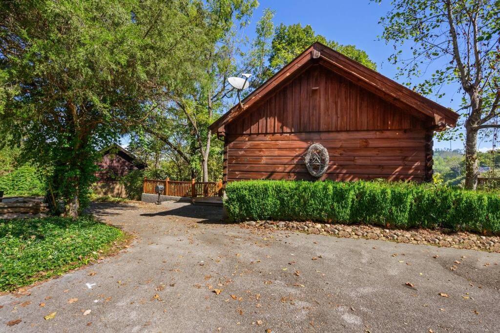 Do Not Disturb - Pigeon Forge Smoky Mountain Studio Cabin, Hot Tub, Fireplace Villa Exterior foto